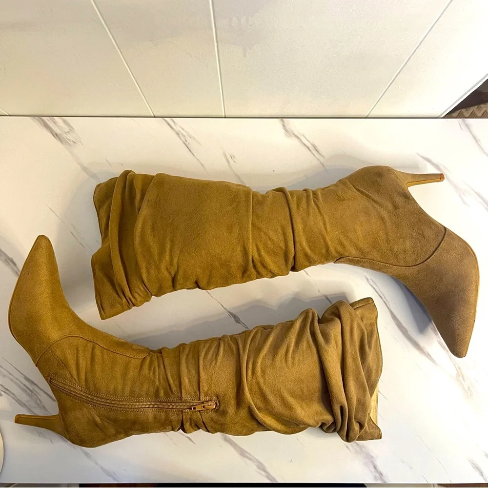 Bellini Stilettos Tan Faux Suede Ruched Knee-High Boots Size 8.5M - Picture 5 of 11